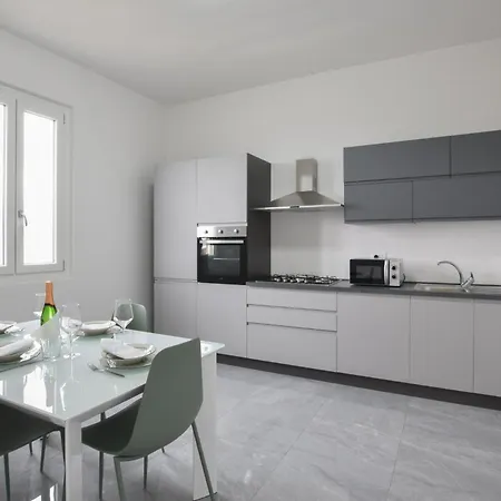 2 Bedroom Beautiful In Albenga