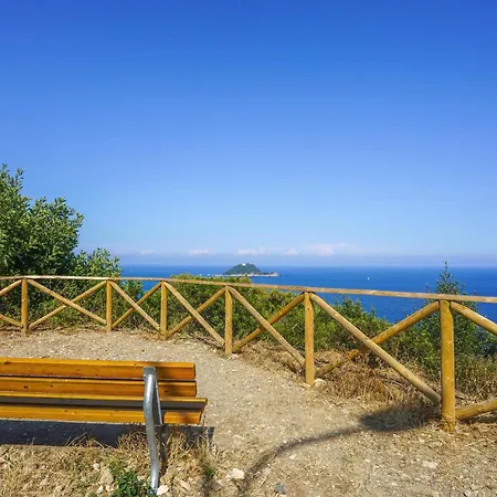 2 Bedroom Beautiful In Albenga