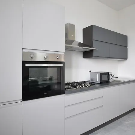 2 Bedroom Beautiful In * Albenga