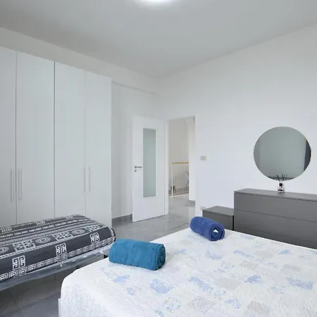 2 Bedroom Beautiful In